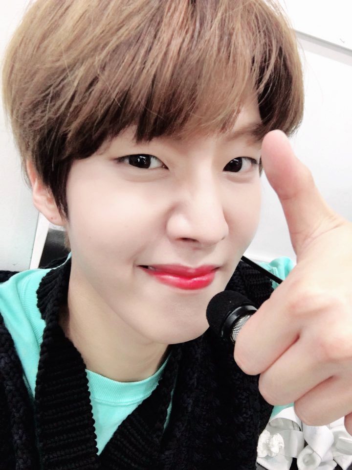 GNCDTW's tweet photo. ⸝  📕 ·  𖥻_𝑮o  ▭  𝐆✰𝐋𝐃  𓂃 𓈒  𝟢𝟤.𝟤𝟪  ─  * ›  [  . .  𝗚𝗡𝗖𝗗*  :  offıcıal  ⊹  @𝒖𝒑.da͟t͟e  ·  at   ╱ど.  #MAGICB

Yvan es el más feliz porque fue el afortunado en ir a apoyar a estos chicos tan talentosos en su debut a quiénes les deseamos lo mejor. https://t.co/gUk1Lyh2cO