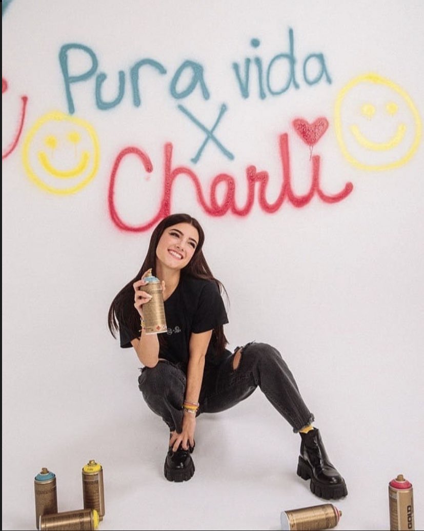 charliwbr's tweet photo. Wow queen💗💗💗 https://t.co/xk3XRnrEw2