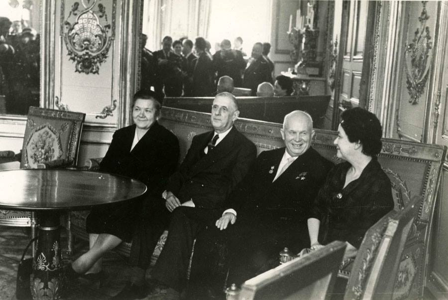 Рада никитична хрущева 1959. Хрущева н п. Приезд хрущева в казань. Хрущева н п. Хрущева н п.