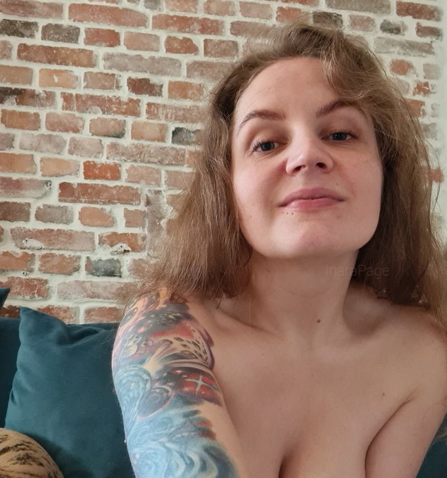 I was feeling very cute this morning 🌞 https://t.co/WVKz8MQ6Zu<a href="/tag/mvsales"class="tags"><span>#mvsales</span></a>