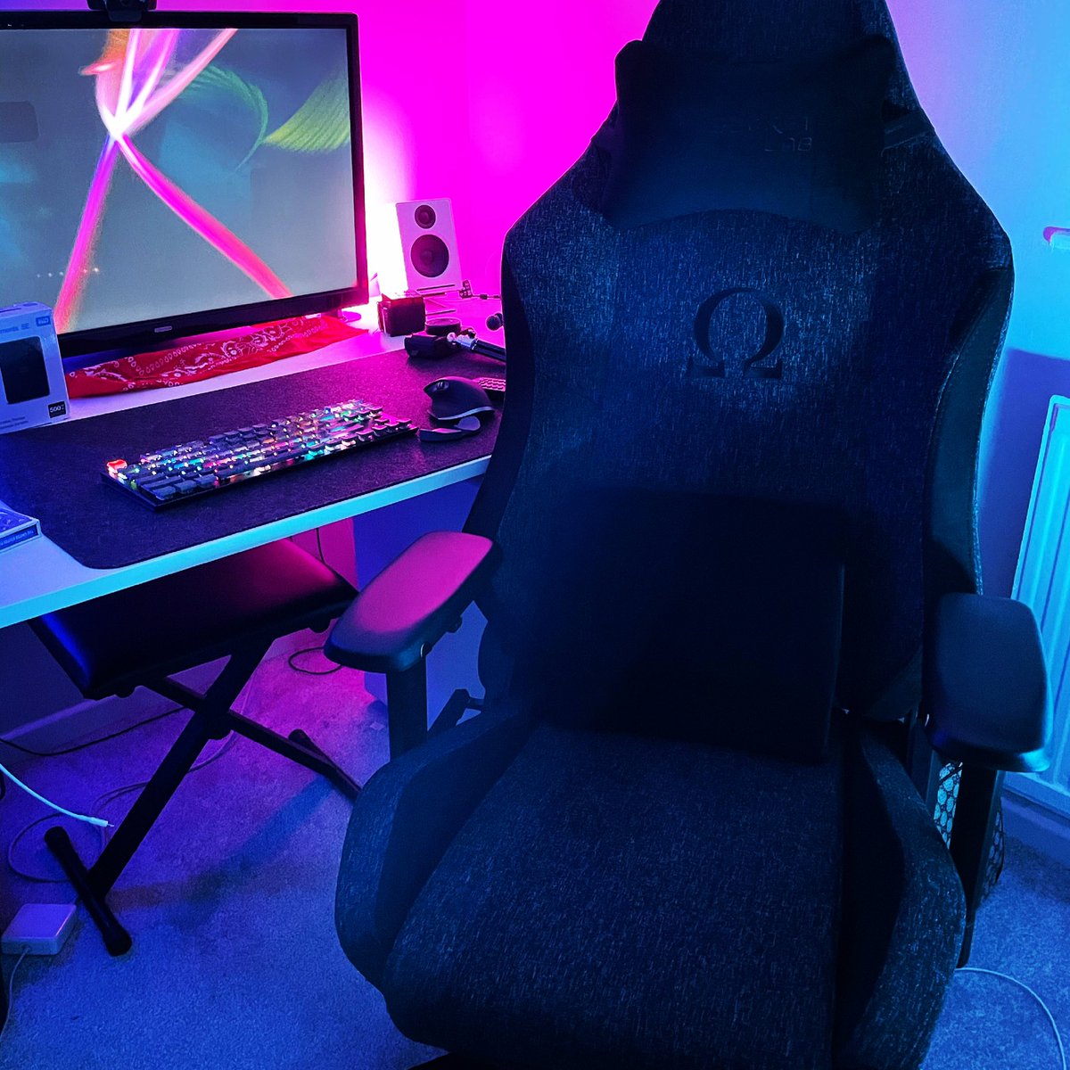 New chair for the set up! #secretlab #omega