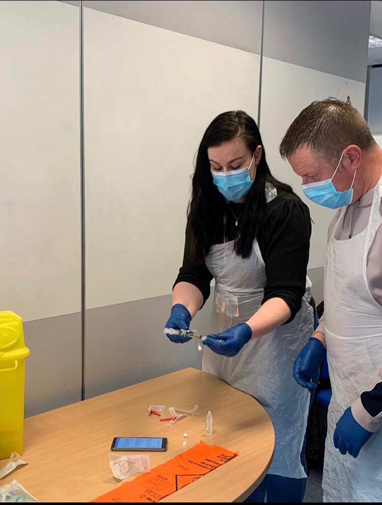 trish_gallagher's tweet photo. New @Scotambservice SAA team members, Lynn &amp; Rhiannon - wk1✔️👍👏
Lynn debriefing PA scenario: airway decision-making (Take home ... BASICS - because you have adv skill - doesn’t mean use it - rational🧐). Both reinforcing organised drug admin (kit dump &amp; checks R✅R✅R✅R✅R ✅) https://t.co/F0dvuvV13h