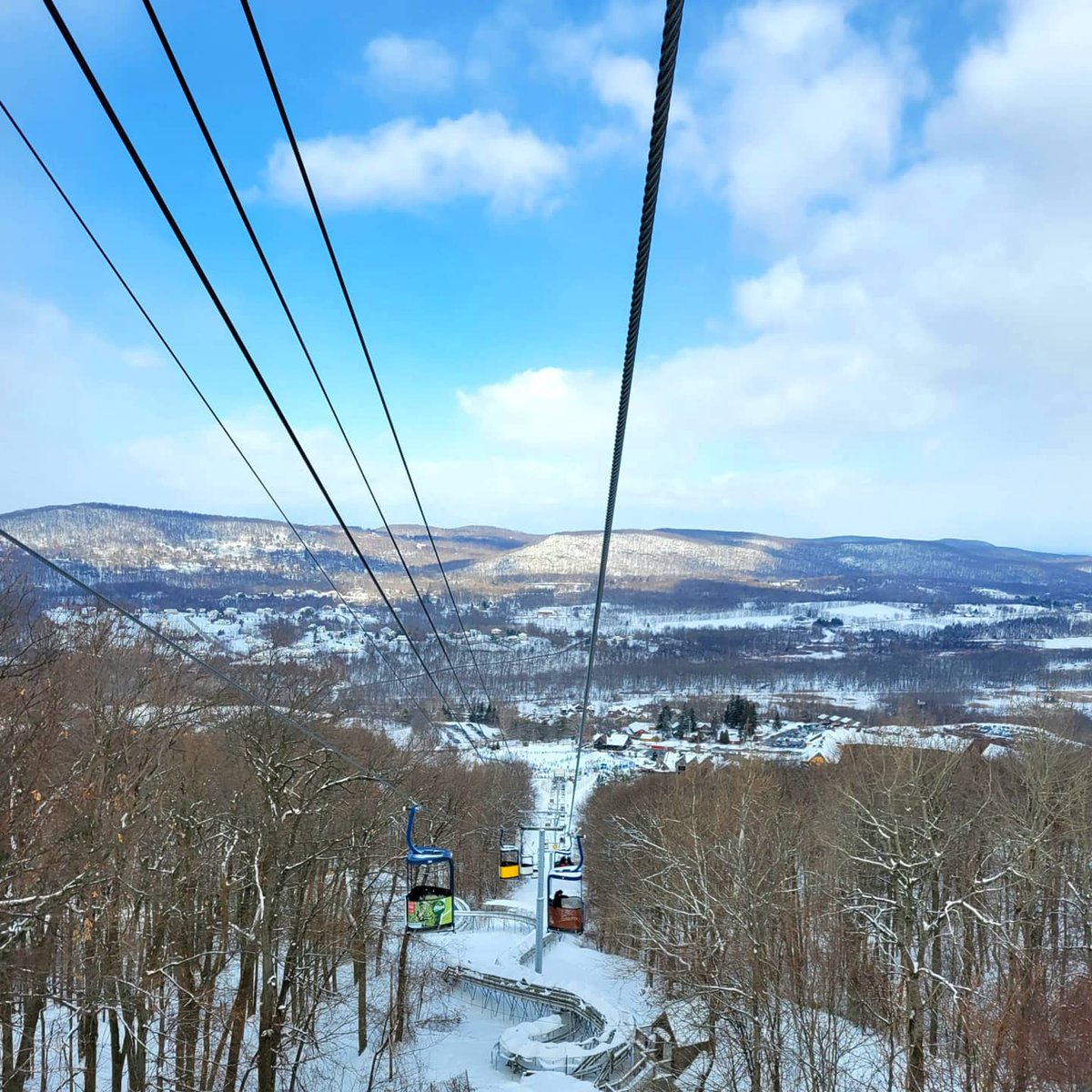 JJTes23's tweet photo. First ski of the season ✅
Fun new ski suit ✅
Spotted from a mile away 🤷🏻♂️⛷️
#ski #brooklynboy #fashion #80s #bicolors #friends #outdoors #nature #lgbtq #instagay
https://t.co/L8kdYpRSzs https://t.co/BBSWDb7CqV