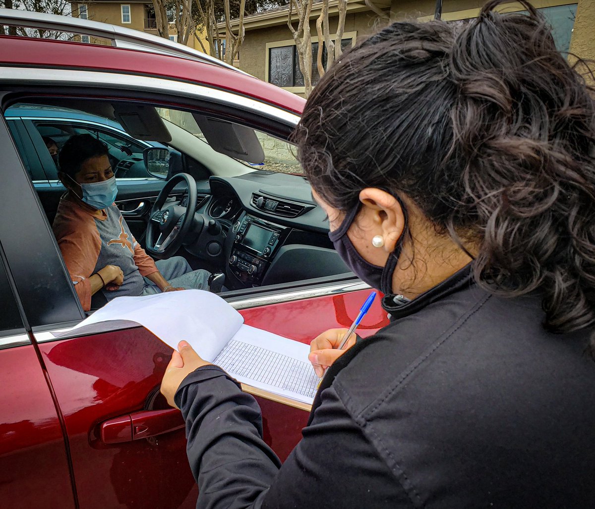 MAUC_Inc's tweet photo. With the help of the @TheHealthCollab. We were able to provide 200 boxes of food to the Stonehouse Apartments area. 

Make sure to follow us to stay up to date on our events and programs!#communityfirst #communityservice #sanantonio #supportingeachother https://t.co/nZKakWPktl