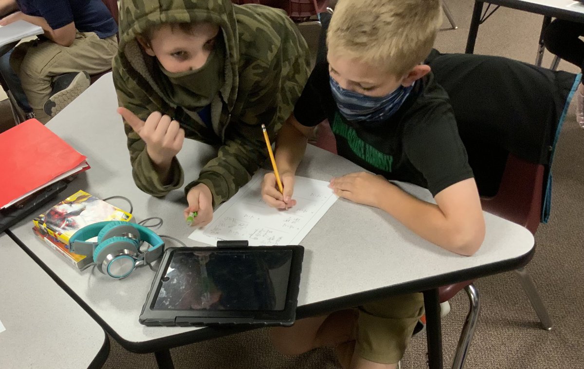 Mrs. Santa Cruz tweet media