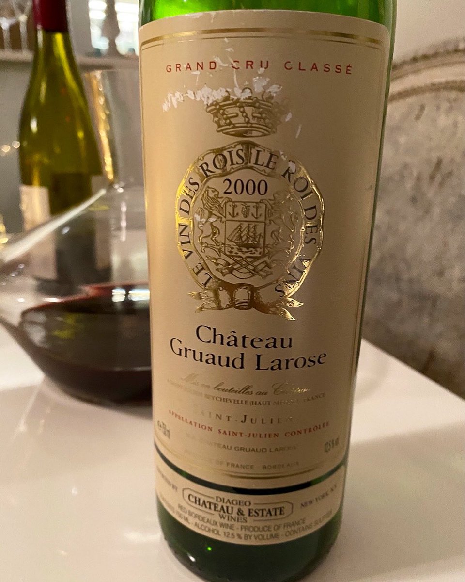 MarkOldman's tweet photo. Even better than a Calgon bath: this 21-year-old Bordeaux 🍷, full-bodied #ChateauGruaudLarose 2000, caresses the soul with blackberries and licorice, joined by whiff of gravel and well-weathered Ferragamo leather.✨
#Bordeaux #saintjulien #secondgrowth #athome https://t.co/81K5XXtXUH