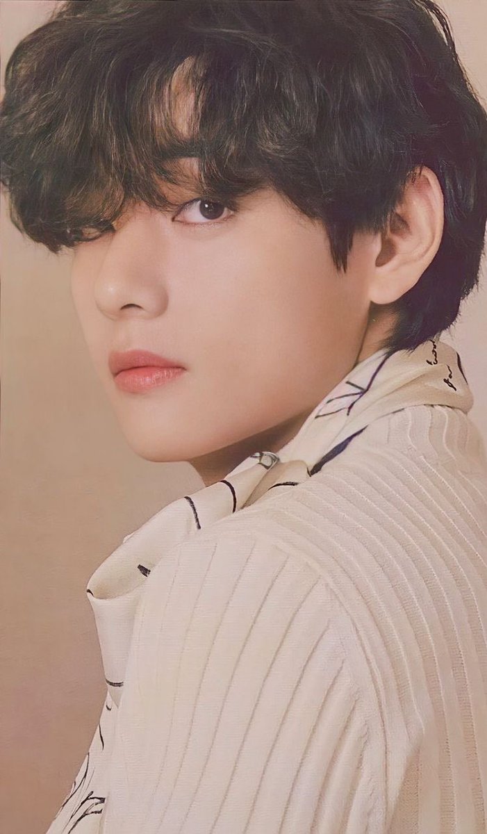 taehyvngpics tweet picture