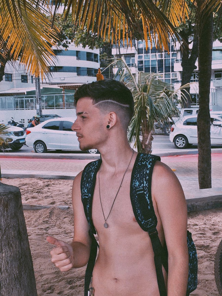 Raphamartinez0's tweet photo. Essa é a estética? https://t.co/bhAkeF4Gi2
