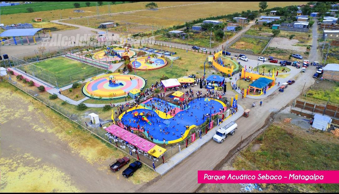 el19digital's tweet photo. #NicaraguaLinda 

Imágenes aéreas de la inauguración del parque acuático en Sébaco este fin de semana, esta obra de progreso y recreación sana, fue realizada por el buen Gobierno sandinista, para el deleite de las familias. https://t.co/3aaoms6mS6