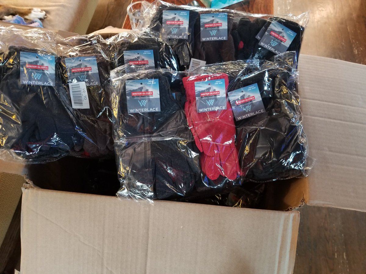 AgentRogersz's tweet photo. Just got gloves 4 survival packs. We do ~60 per week 4 our neighbors who live outside. Some weeks we run out of supplies. If you can help, please donate to @Coho_Collective or @FreeFoodUD, or buy supplies from the Amazon wishlist. https://t.co/NYXaQqy8Gm https://t.co/JFqGWcbMi5