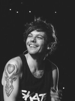Bosonlythebrave's tweet photo. Desde el 12 de diciembre no e visto tu hermosa carita, y no se nada de ti..
Solo te pido una selfie louis tomlinson, de tu carita o de lo que quieras como quieras salir. 🕯️🕯️🕯️🙏🏻
LOUIS WE MISS YOU 😪 https://t.co/VPFjb87Md8