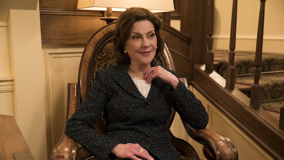Happy Birthday to the one and only Kelly Bishop, who is 77 on this day. 