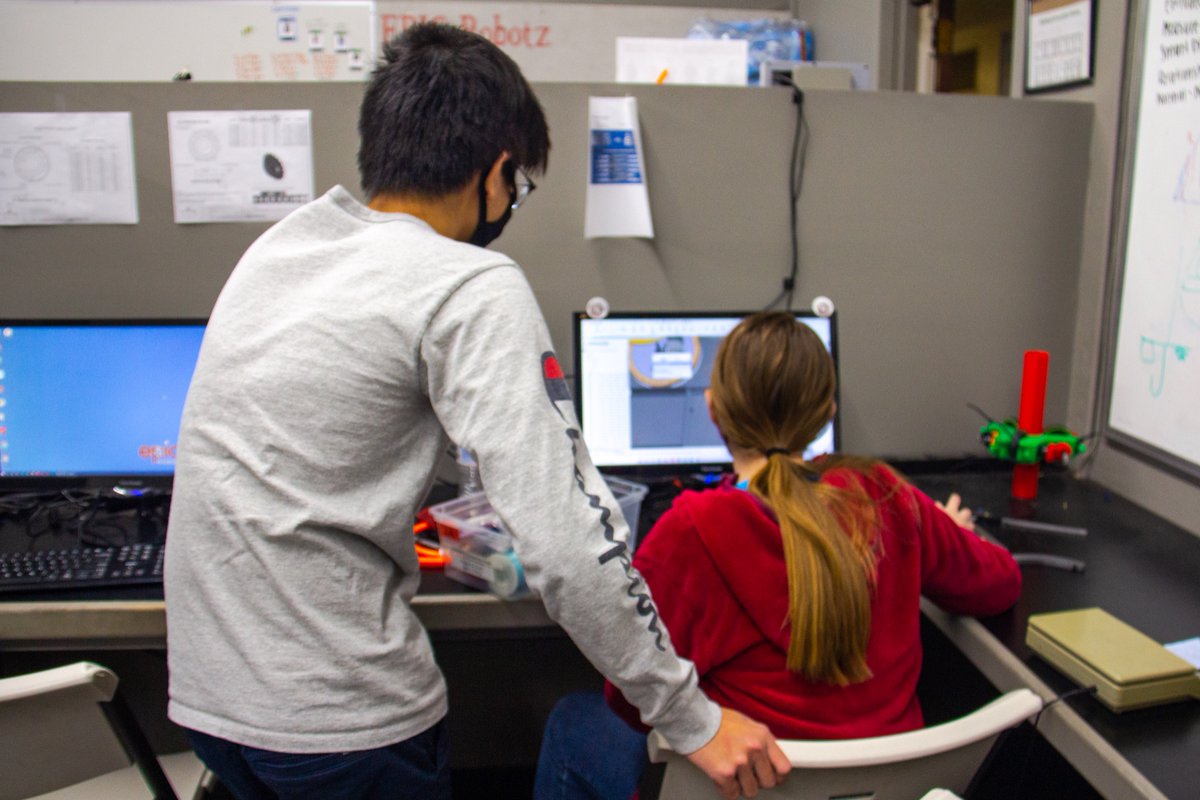 Yesterday was very busy! Our sub-teams continued working on their boat designs while our business team continued filming our next tool video! 

#frc4415 #epic4415 #frc #firstinspires #firstsd #firstla #firstinca #behindthescenes #piehlpictures