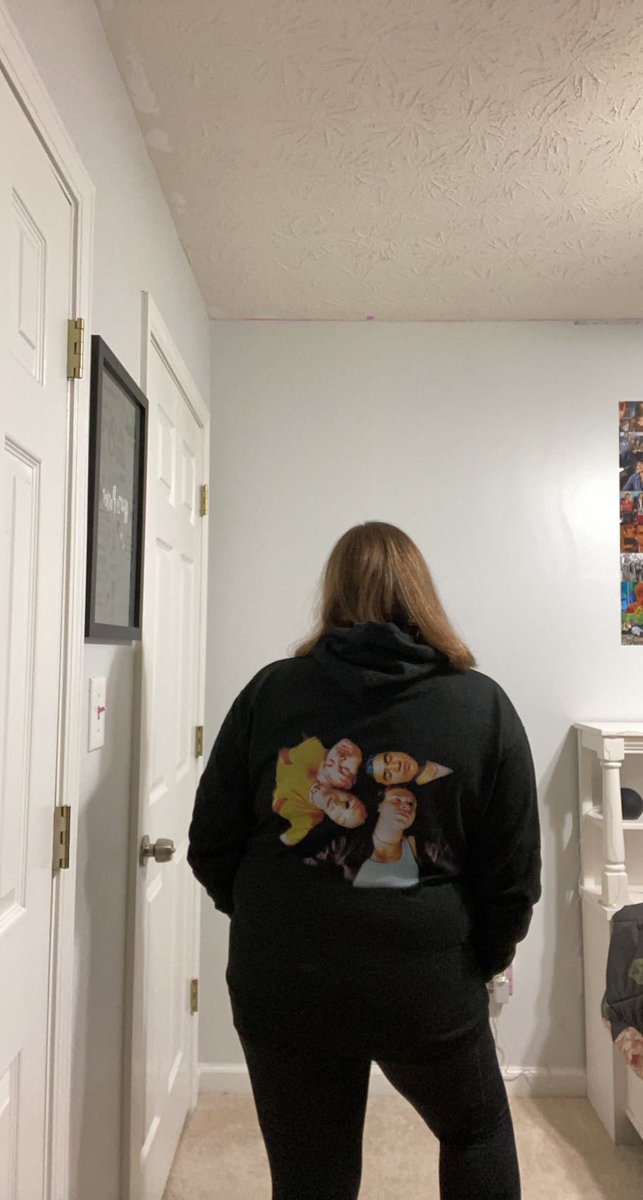 sophias2315's tweet image. My CALM hoodie arrived!! #9YearsOf5SOS #5SOS #CALM