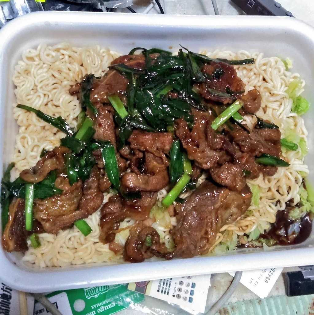 ズバリ依存症だけによく買ったもの　ペヤングの超大盛。  