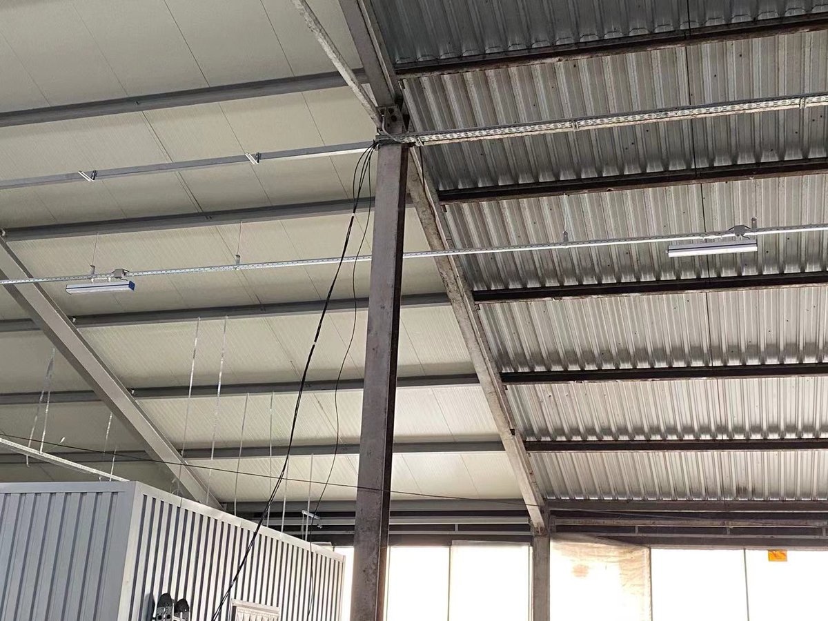 hishinegroup's tweet photo. Excellent Job!!!
Cows barn Lighting ~ Our Ukrainian customer
~ Using K1 Led Linear High Bay Light
For more info:
joanna@hishine.cc
https://t.co/GJEMQAjgeg
#cows #lighting #farmlight #hishine #highbay #highbaylight #warehouse #factory lighting #daylight sensor https://t.co/E1ot2o2SkM