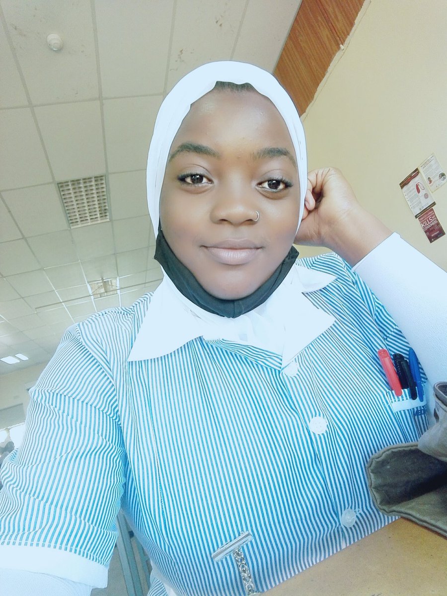 hajj_mar's tweet photo. I smile,but deep down I wish class could be cancelled;these rains aren't funny 😭😭 https://t.co/Hm0kxwmfU3