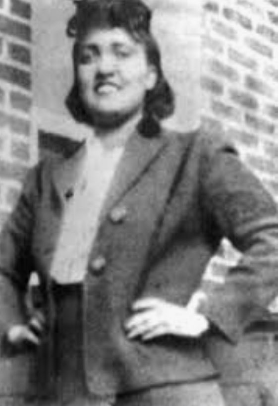 2/27: Henrietta Lacks 1920-‘51
Lacks’ cells were sent off for testing as she was being treated for cancer. They discovered her cells were unique, the cells double every 20-24 hours. Her cells are currently used to study radiation, poisons, vaccines, etc, without her consent.