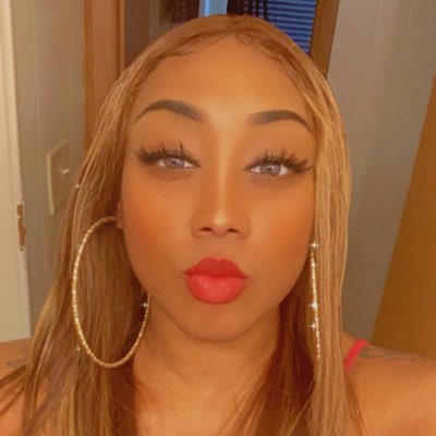 miizzkayla's tweet photo. #NewProfilePic https://t.co/dmuA7NlgF6