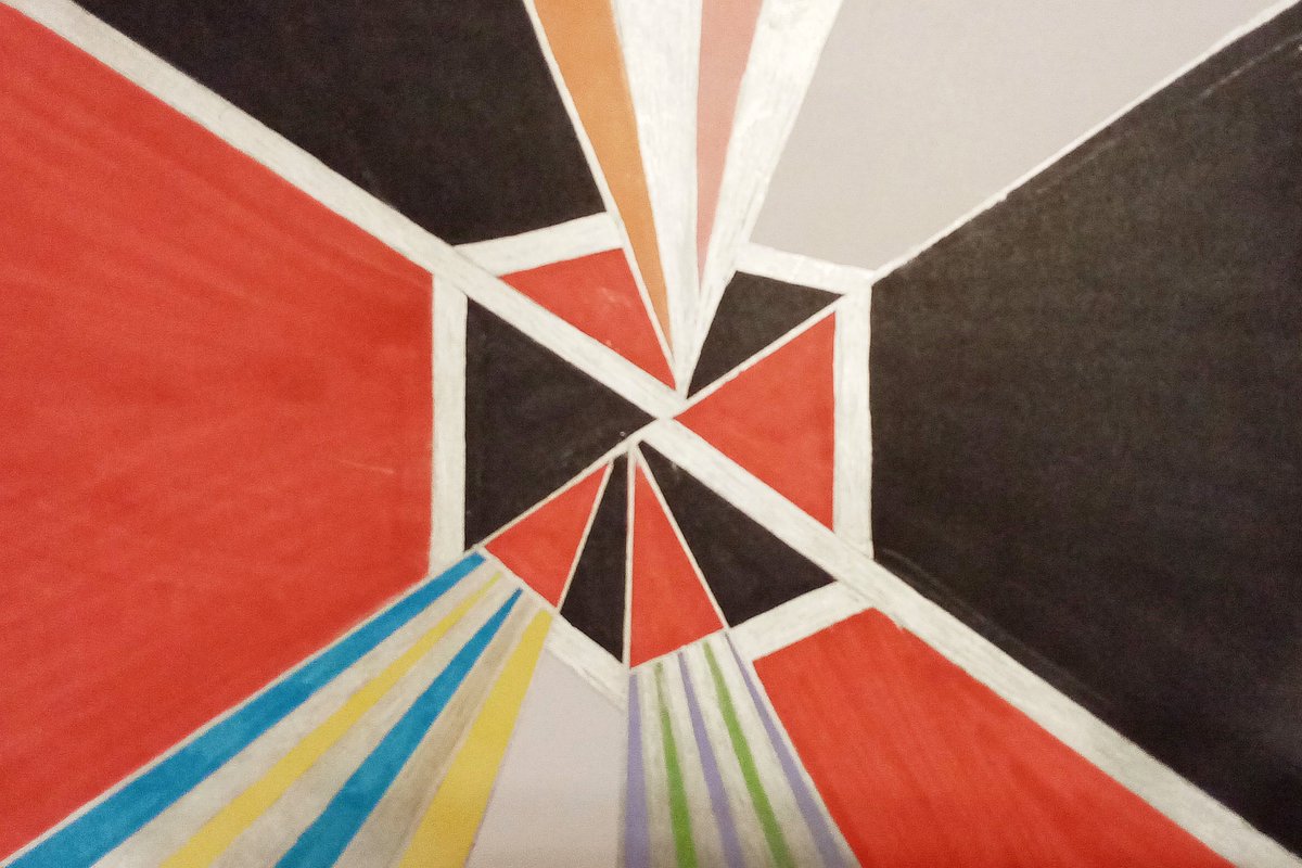 DogHeartedDream's tweet photo. #FebDechArt: Kaleidoscope/healing!
Kintsugi is the art of repairing pottery with gold, the idea being that imperfections make the item more unique.
All three gold gel pens ran out as I started colouring, but I want to think the irony (?) improves the drawing ๐
https://t.co/Ma9JN9pRzg