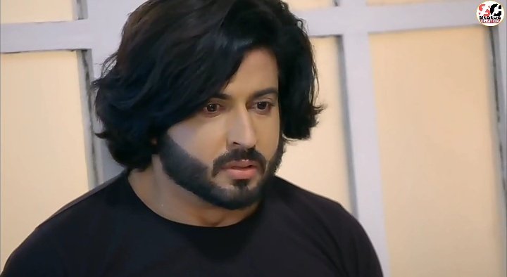 PreeRan_fangirl's tweet photo. The anger &amp; pain in both of their eyes when they are about to left each other!! 😭😭🤧
This episode was brilliantly played by both @DheerajDhoopar &amp; @AryaSmilesa 😭🤧🤧

#PreeRan #TKL #PKL @DheerajDhoopar @AryaSmilesa #KundaliBhagya https://t.co/7jbq8g7uSM