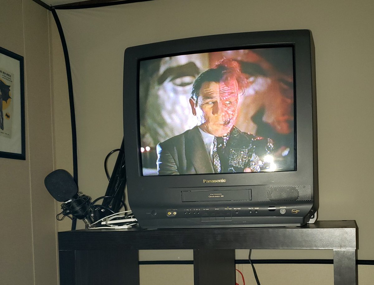 Philosofilm_Pod's tweet photo. Just finished listening to @BatMinute Forever podcast. Decided to watch the film on #VHS . Opinion: The format improves the movie. It works this way. #90skid #nostalgic https://t.co/kdxkoNRtm9