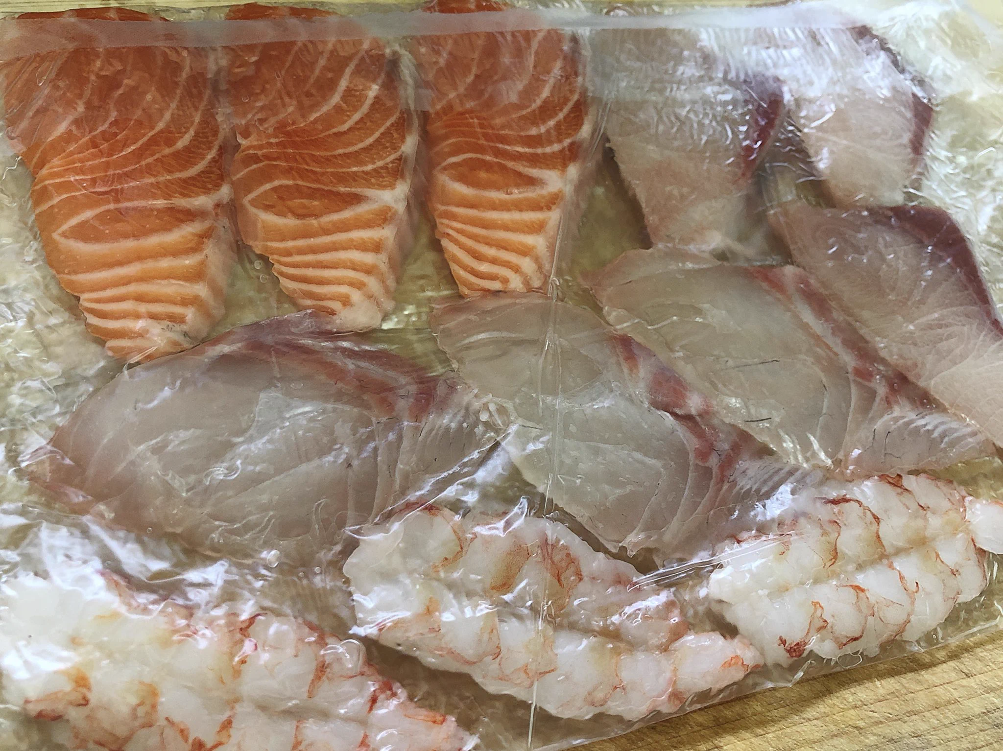 密かなブーム？スーパーで買った刺身が「お店の激うま刺身」になるんだって。