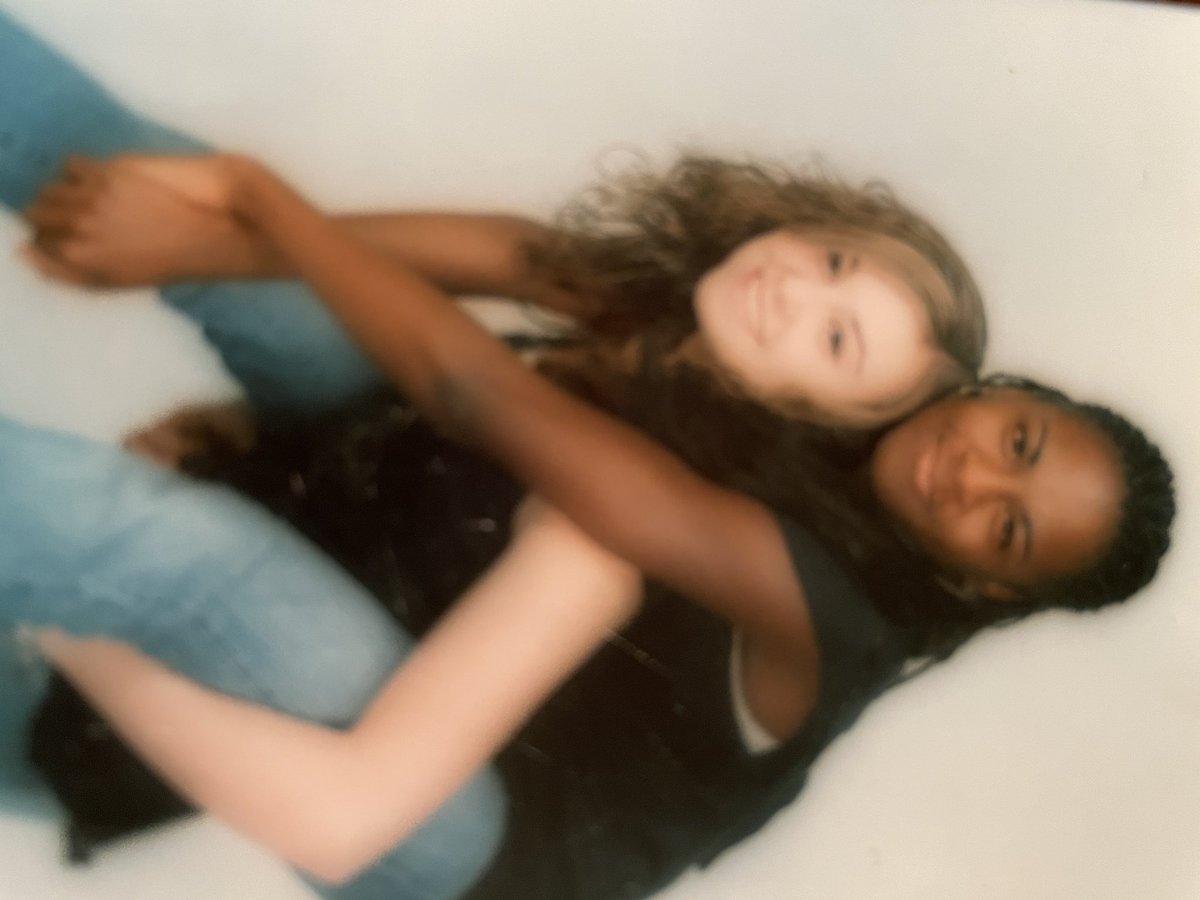 Meggzz6l3n1's tweet photo. @soonyaya1 OMG. #ultimatethrowback https://t.co/PVQOhvCSZ9