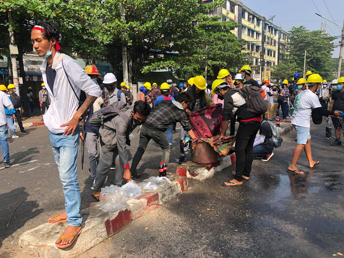 Despite deaths and injuries over the past two days, protesters are coming out again to the streets in Yangon and Mandalay in defiance of the military rule on Monday morning. 

#WhatsHappeningInMyanmar #2021uprising #Myanmarcoup
