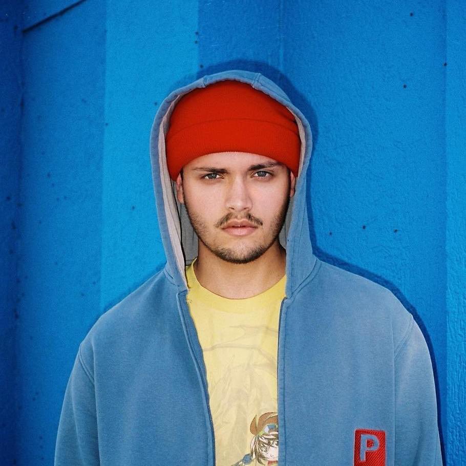 DailyChiefers's tweet image. ICYMI: Check out the lead single from @6dogs’ posthumous album, “RONALD.” bit.ly/3q3GKBF