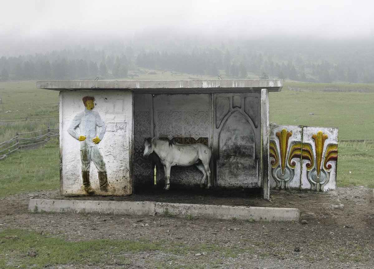 AcidEater_Fusao's tweet image. Bus Stop of the former Soviet Union 
Photographed by Christopher Herwig