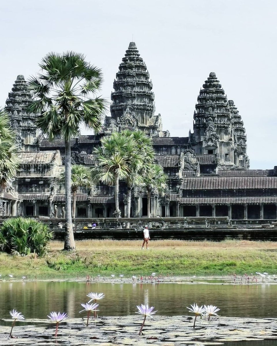 Planning your post-Covid trip to Angkor Wat, the largest religious monument in the world? 🚶 Then don't miss our Facebook group, where thousands of members can help you get the most out of your Siem Reap trip. 🔎
.
📸 Photo by <a href="/abdel_hari/">Abdel Hari</a> (IG)
🌏 siemreap.net/visit/angkor/t…