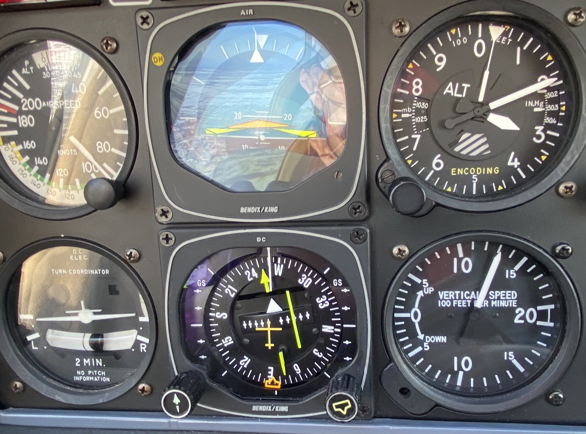 flyingdoctor17's tweet photo. Winter flying in the Trinidad - although the weather sucks here in Ontario for a good chunk of November through February, on those days when it’s CAVOK, climb performance is impressive - initially it was close to 2,000 fpm, but settled to 1,300 fpm in the climb out ... https://t.co/5fVVFTzTfN