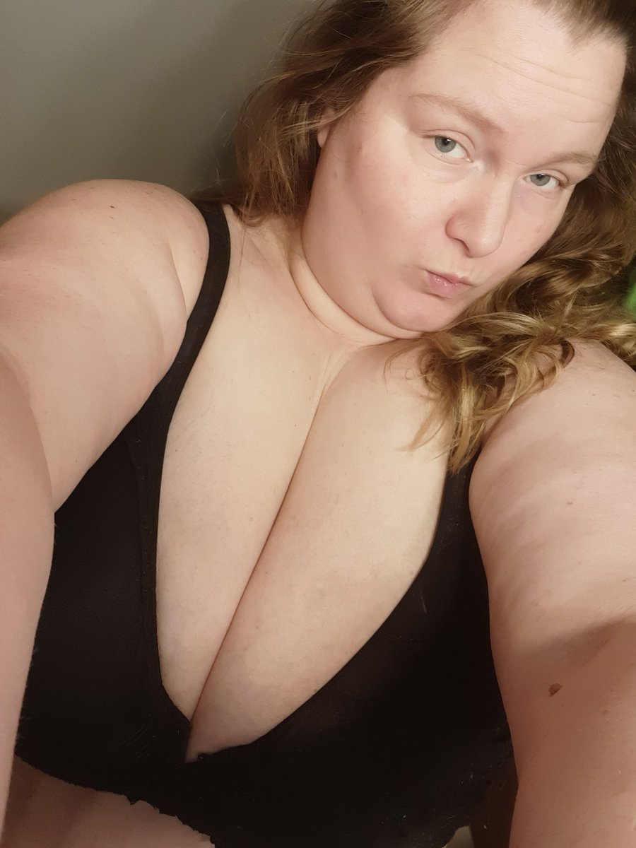 QueenScarlet96's tweet photo. #bbw #titties #onlyfansthick #singlelady https://t.co/EZ2vswP8oP