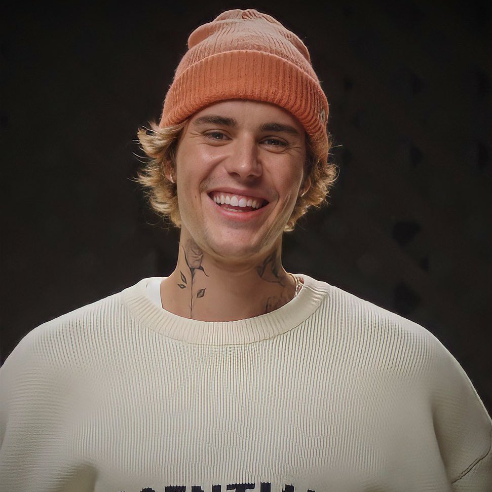 canadiansavior's tweet photo. happy birthday to the man we have watched grow before our very eyes! i would not be the person i am today without you or your music and i will forever be grateful for that. have the best day, you deserve it! i love you @justinbieber https://t.co/R9PGW1b7e8