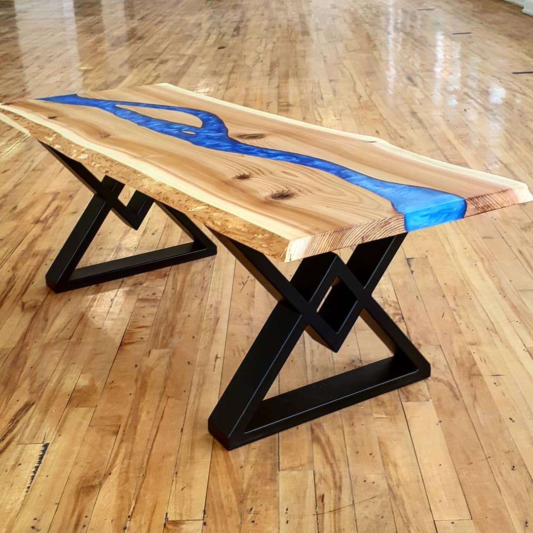 prairiecedar's tweet photo. Live Edge Red Cedar coffee table delivered today

https://t.co/25dPvn1foN https://t.co/WlGX6Tfkgk