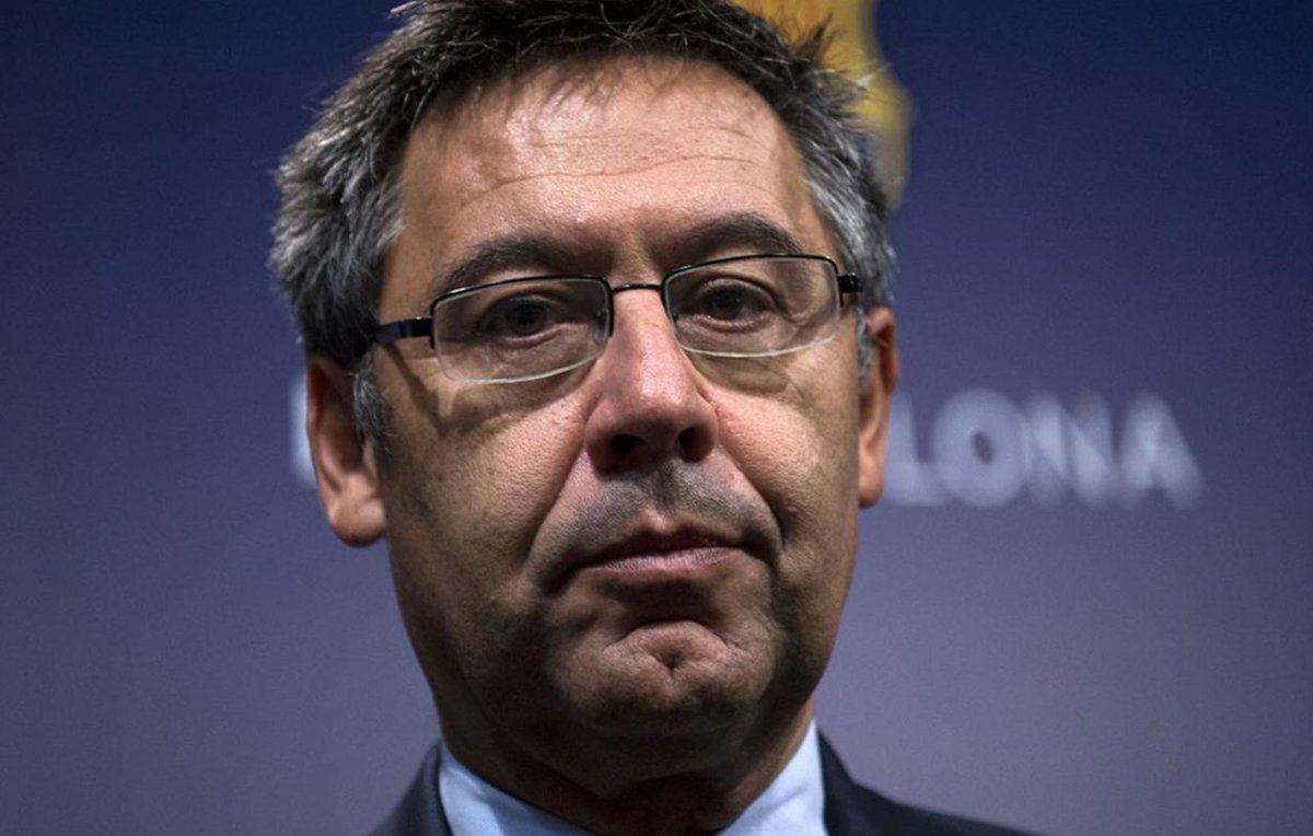 Bartomeu, detenido por sacar dinero negro del bolsillo de Doraemon: buff.ly/3dU0NQz