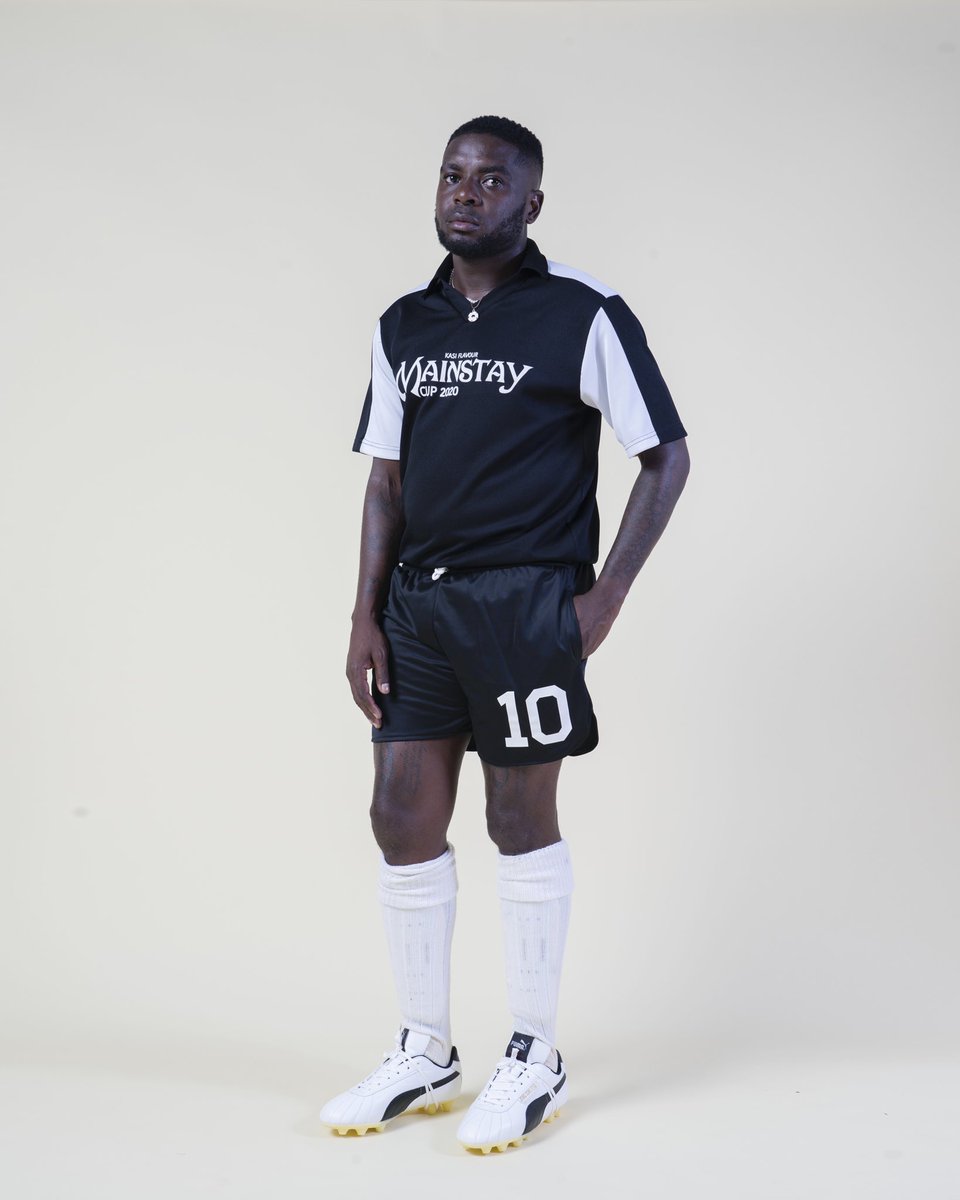KabeloKungwan's tweet image. Kasiflavour10.com is now live.
South African Football Culture
Journal • Creative • Shop