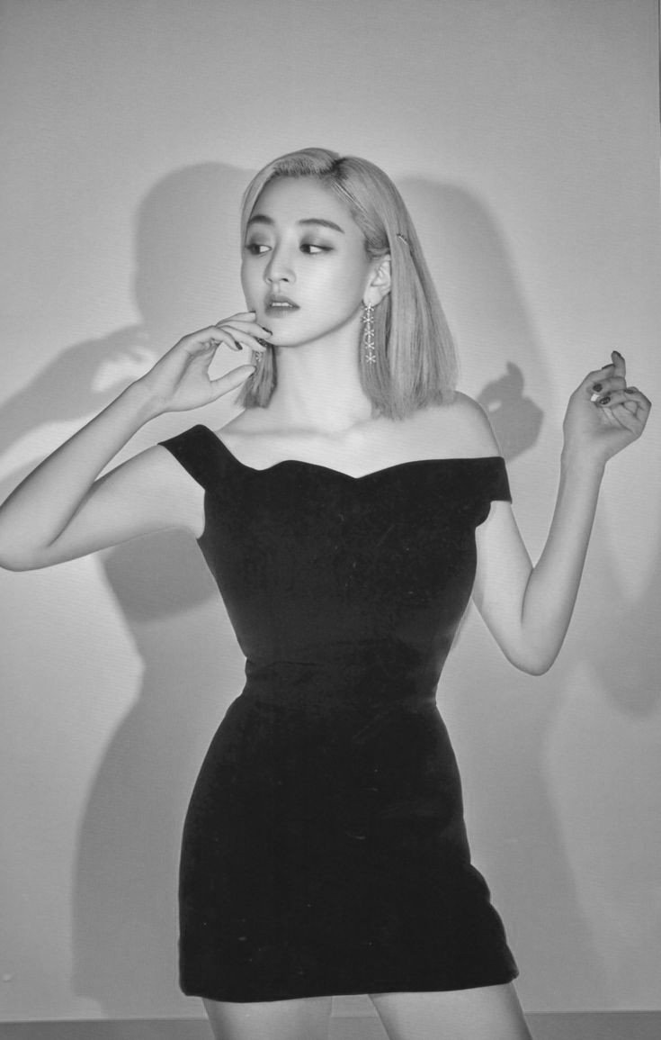 𝖆𝖗𝖆𝖇𝖊𝖑𝖑𝖆 𝖈𝖍𝖑𝖘 tweet media