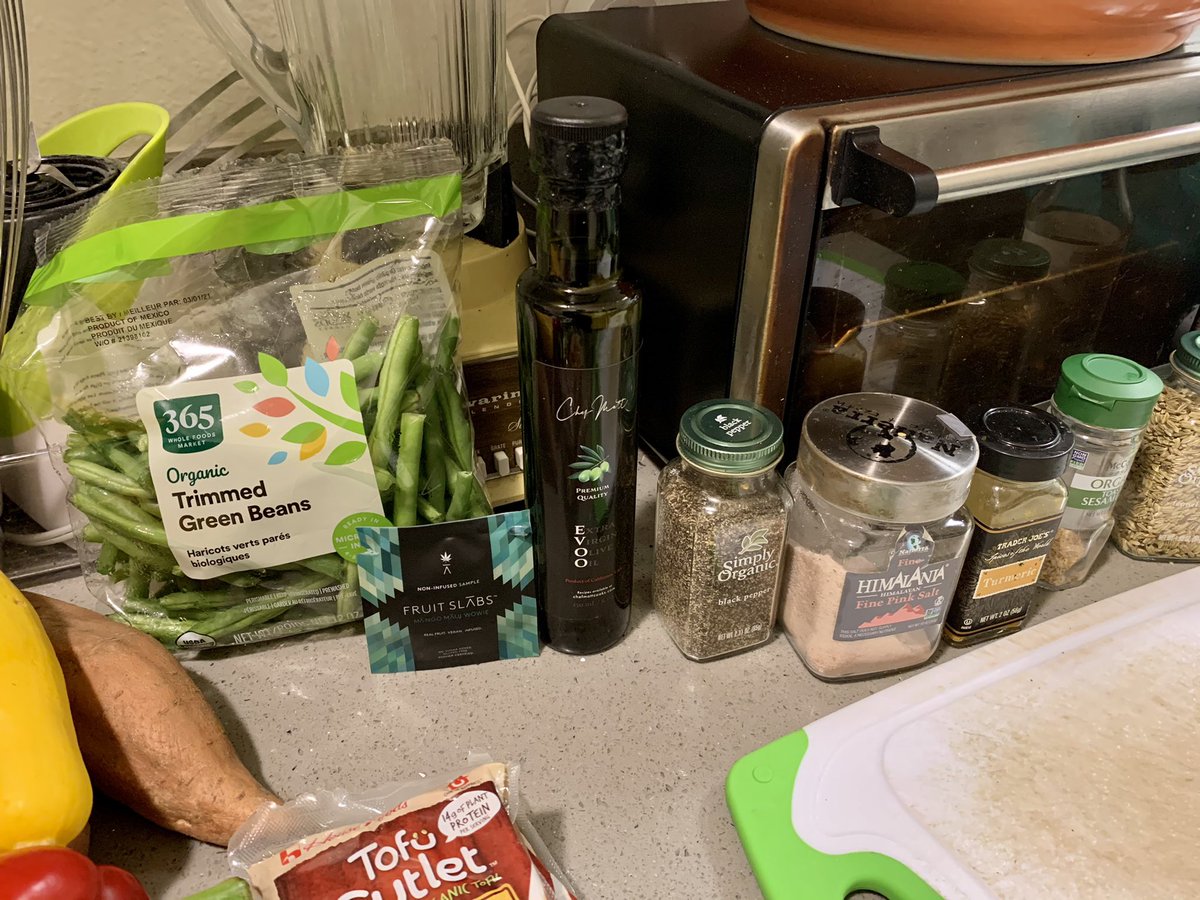 basenjimomcom's tweet photo. RT @Trannabis: It’s time for your favorite game!!!
.
CAN YOU FIND THE SLĀBS?! @fruitslabs
#cooking #cookingathome #healthymeals #healthyeats #healthyfood #foodie #cookingshow #vegetarian #vegan #glutenfree #healing #culinaryarts #tofu #veggies #chefmatt … https://t.co/A3q0svy2W9