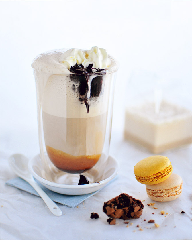cutoutandkeep's tweet photo. ☘️#StPatricksDay: Irish Coffee #Frappe With Butterscotch by Primrosia @gomakeme - https://t.co/Ox57sRrX1a
#stpatricks #stpaddysday #irish #irishrecipe #irishrecipes #recipe #recipes drinks #drink #drinkmixing #diydrink #drinkmaking #irishcoffee #frapperecipe #icedcoffee #coffee https://t.co/2oTbsj3GIE