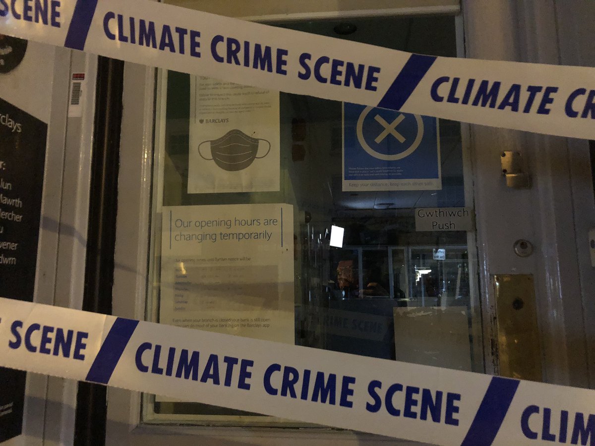 XRNandW's tweet photo. Calling out #Barclays and #HSBC for being #FossilBanks, letting people know that their branches are a #ClimateCrimeScene.
Join our #MoneyRebellion, visit https://t.co/rVZ7fpJC87
@Money_Rebellion @Barclays @HSBC_UK https://t.co/fkf4gqEBUY