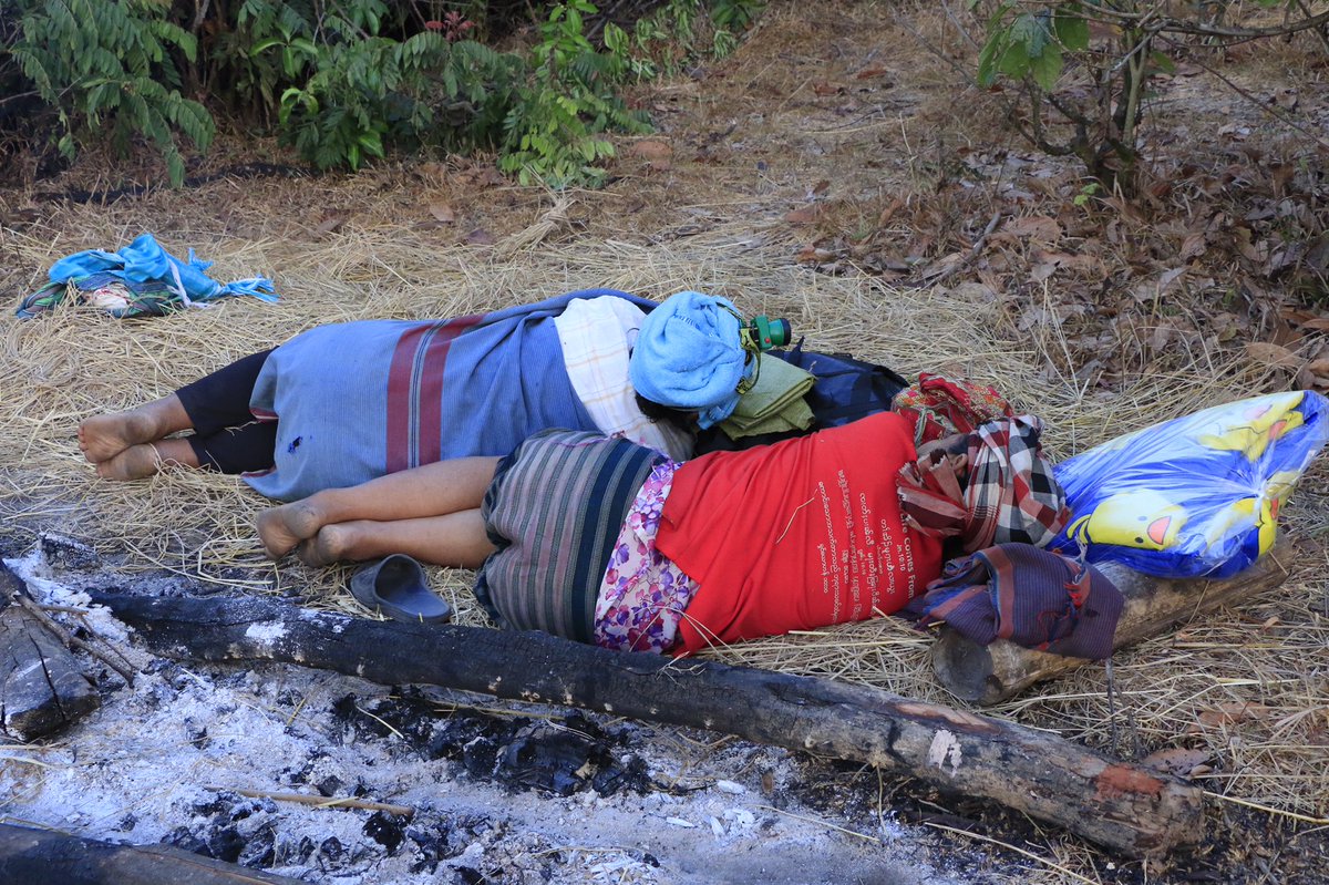 WahkusheeT's tweet photo. Burma army continues Attacking and shelling our villages and hunting us down while violently cracking down on peaceful demonstrators in the cities / town. Currently, over 5000 pp have been displaced. Let us be united in this fight! https://t.co/fbhPh0yoWo