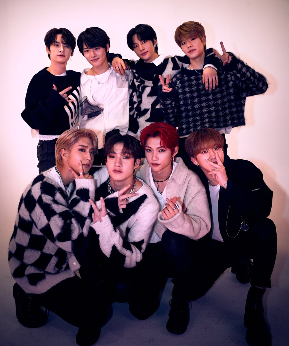 Песня why stray kids. Группа Stray Kids. Корейская группа Stray Kids. Группа Stray Kids 2021. Группа Stray Kids 2022.