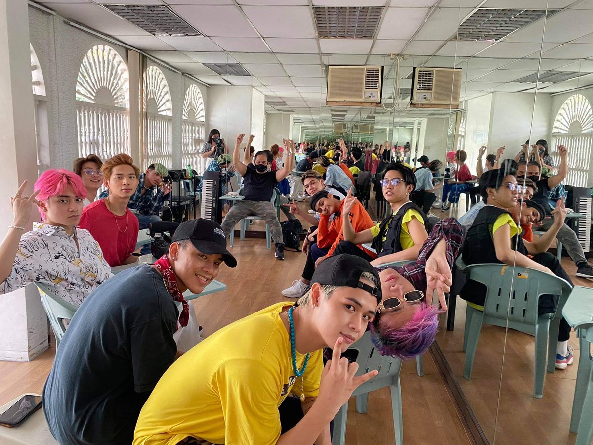Voice class with Coach Zeb and <a href="/kyoquijano/">KYO</a> 🤎