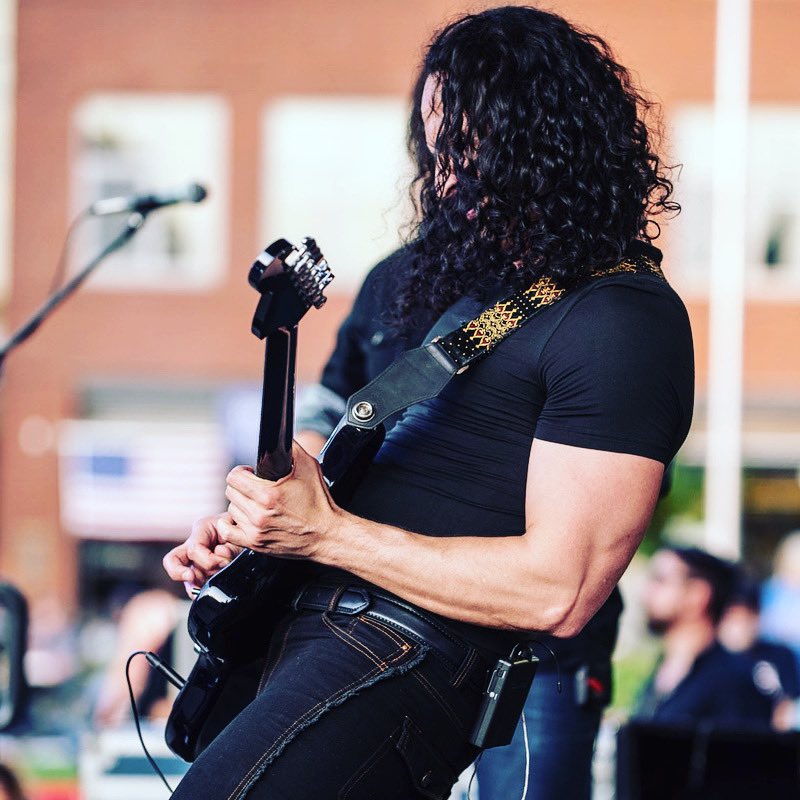 SamiChohfiMusic's tweet image. Super excited to be playing the first live show of 2021 at Cruisers in Post falls, Idaho. Save the date - March 20th with the mighty @Limberlost_Band 
#livemusic #2021willbebetter