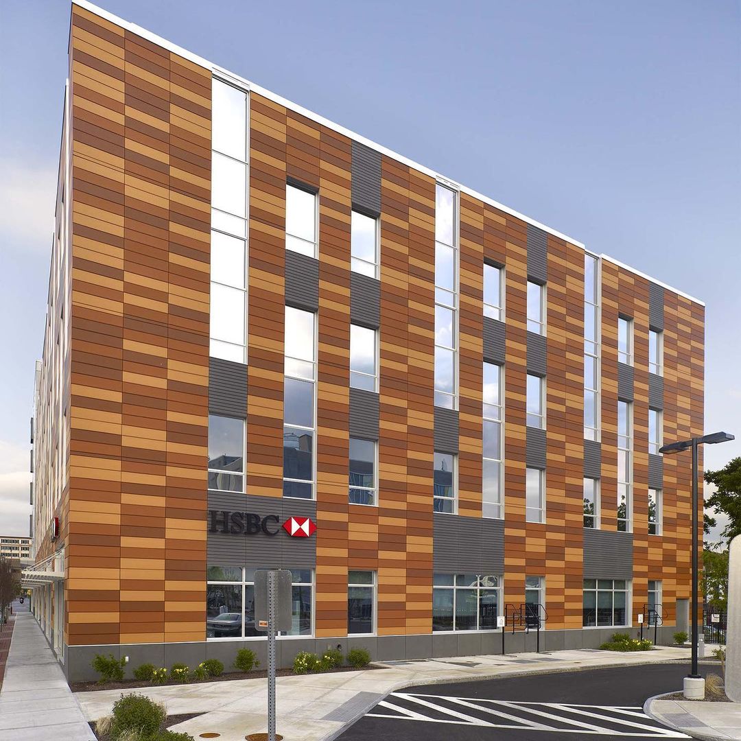 Lopochina's tweet photo. Washington Station, New Class "A" Office Building

 The building's exterior is a light gauge metal and rain screen system that incorporates a combination of metal and terra cotta panels and a glass curtain wall. 

#construction 
#architecture https://t.co/teFxG69AsD