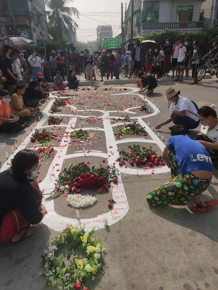 SintSarah9's tweet photo. Praying for our fallen hero, Ko Hein Htut Aung. May your soul rest in peace.💔💔💔
He was shot &amp; killed yesterday in Thingangyun,Yangon.
TERRORIST JUNTA
#Mar1Coup
#WhatsHappeningInMyanmar https://t.co/btbhBPZTqR