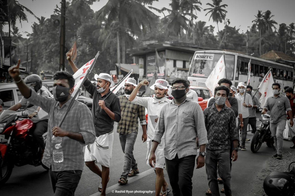 shukkoor_kaderi's tweet photo. ഞങ്ങൾ സഖാക്കൾ ഞങ്ങടെ സഖാക്കൾ മേൽമുറിയിലെ വിപ്ലവ യുവത്വം #youthwalk #dyfi #dyfimelmuri https://t.co/PaYzuJvdKt