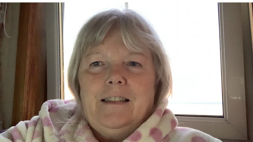 “Choose your mindset before your clothes” was the theme of this mornings early LinkedIn live linkedin.com/posts/alisonsm… #mindset #starttheweek